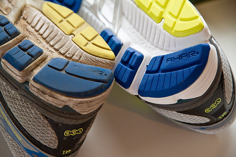 Der abgelaufene Absatz des Asics GT-2000